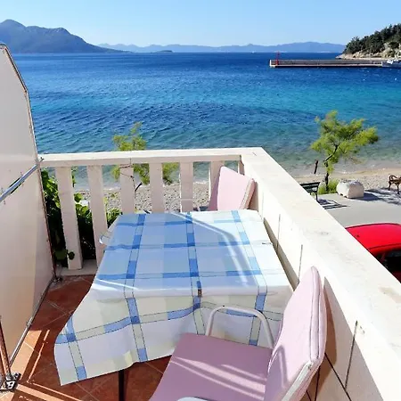 By The Sea Trstenik, Peljesac - 4570 Apartamento Trstenik (Dubrovnik-Neretva)